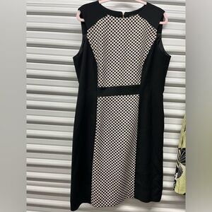 Tahari Black and White Midi Sheath Dress Sleeveless Size 14